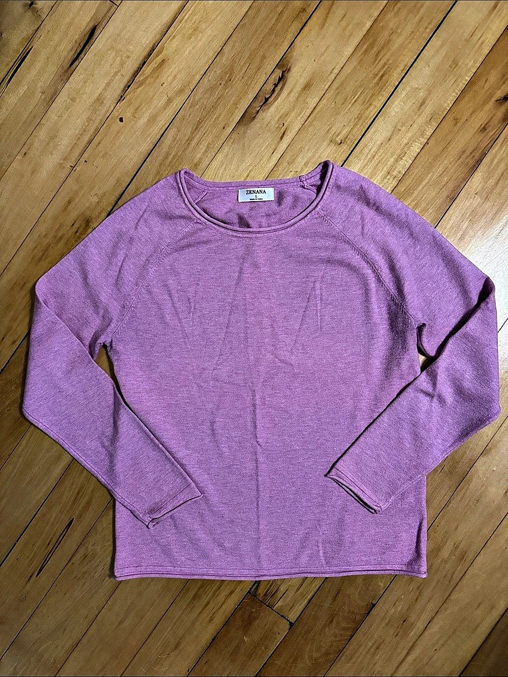 ZENANA Long Sleeve Tee in Purple Size Large Like New